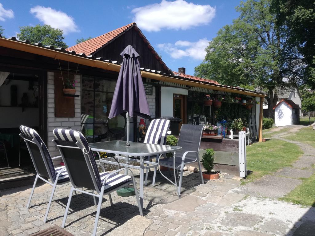 Apartman Ve Mlejne Nová Bystřice Екстериор снимка